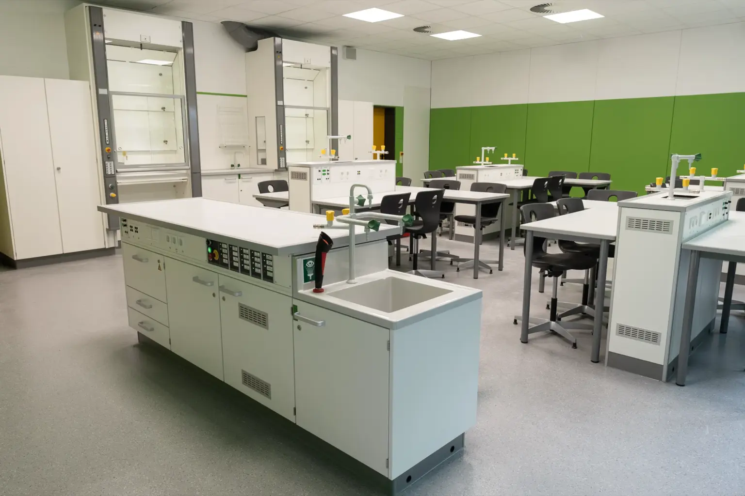 2KBF_AHLBW_20250603_0052